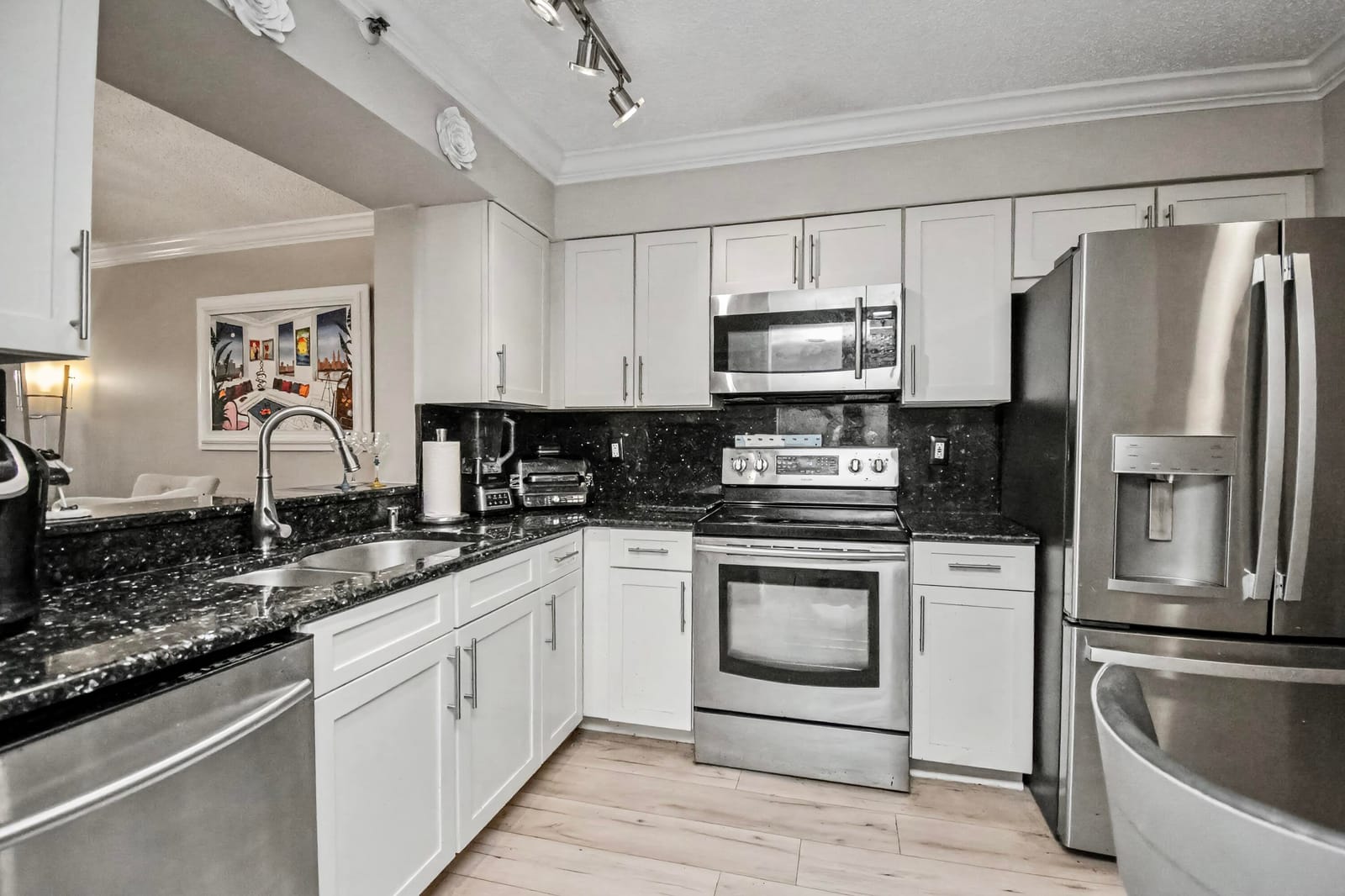 14112 Huntington Pointe Drive 401 — photo 9