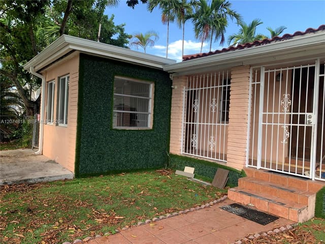 1901 E 5th Avenue B, Hialeah, FL 33013