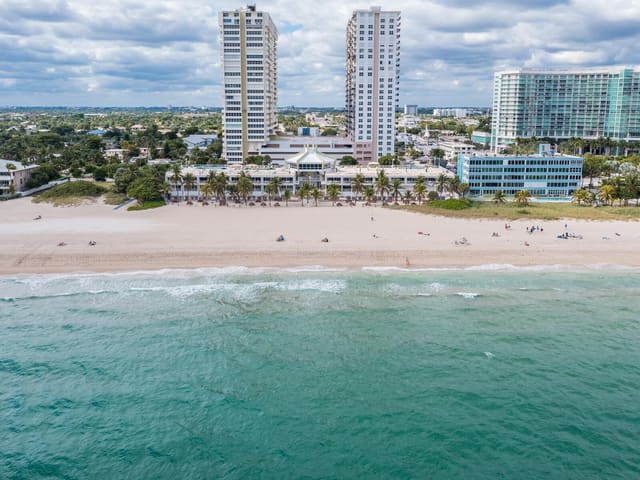 101 BRINY Avenue 1010, Pompano Beach, FL 33062
