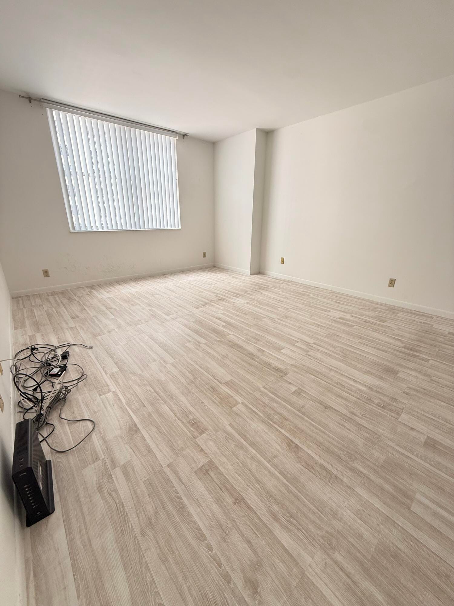 101 BRINY Avenue 1010 — photo 2