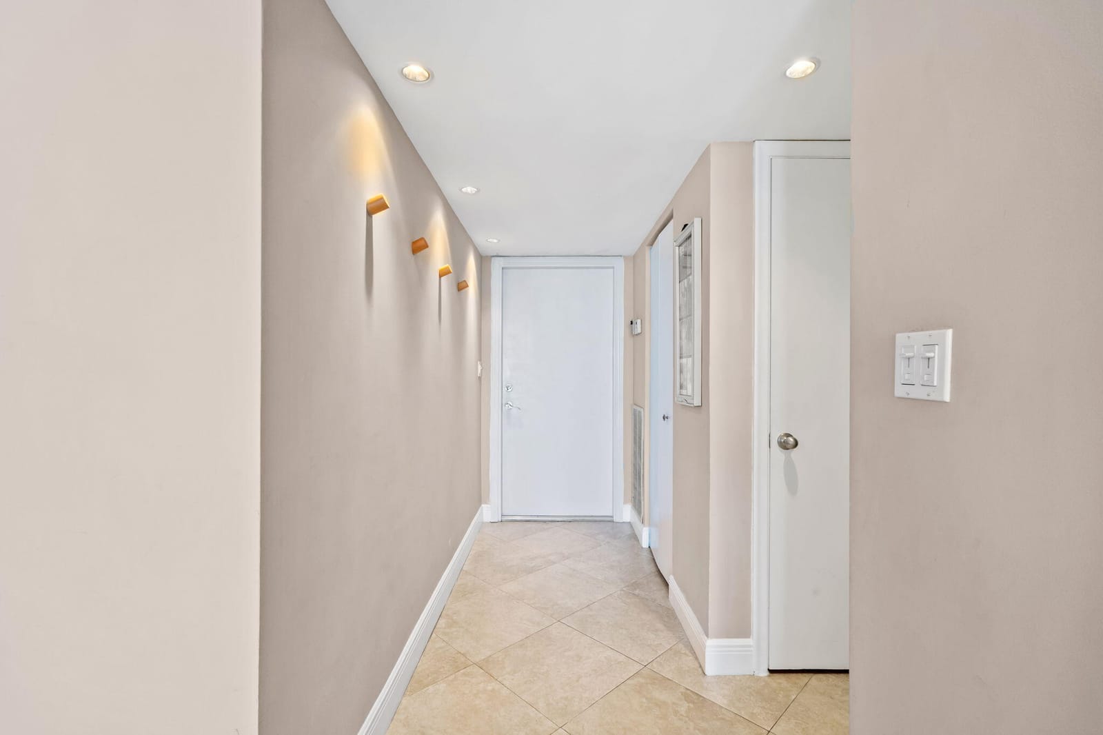 511 BAYSHORE Drive 810 — photo 11