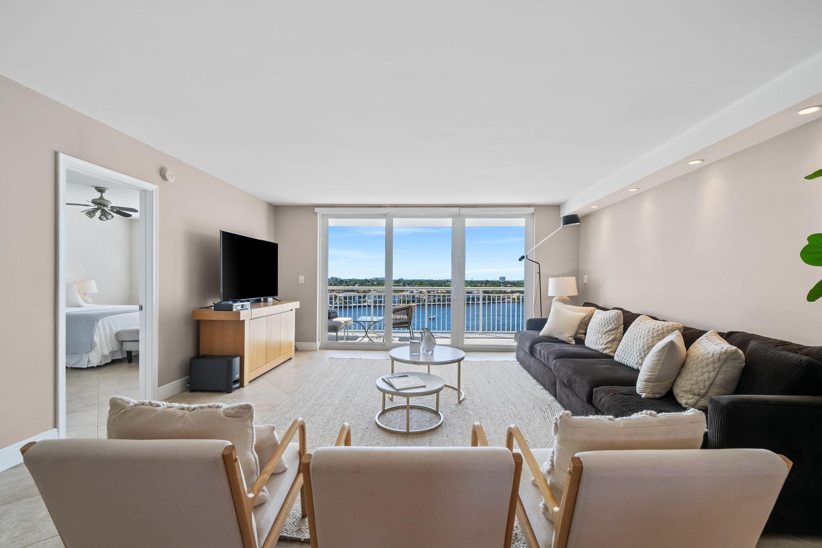 511 BAYSHORE Drive 810 — photo 3