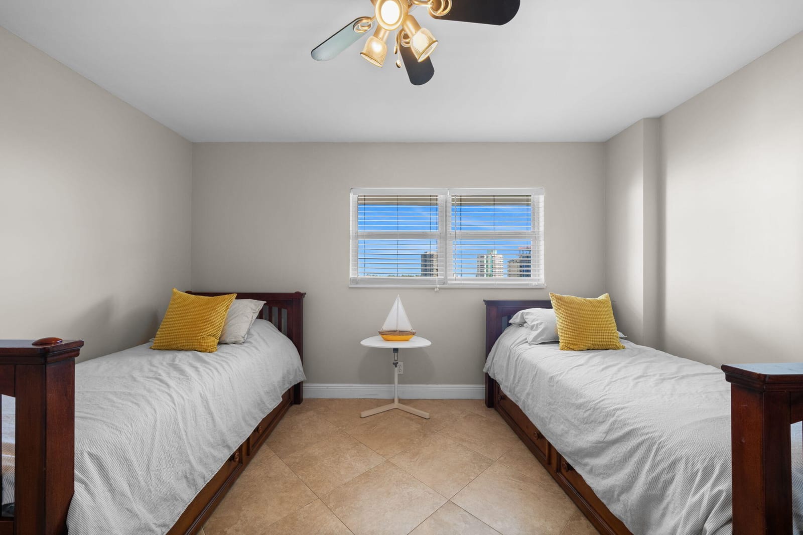 511 BAYSHORE Drive 810 — photo 9