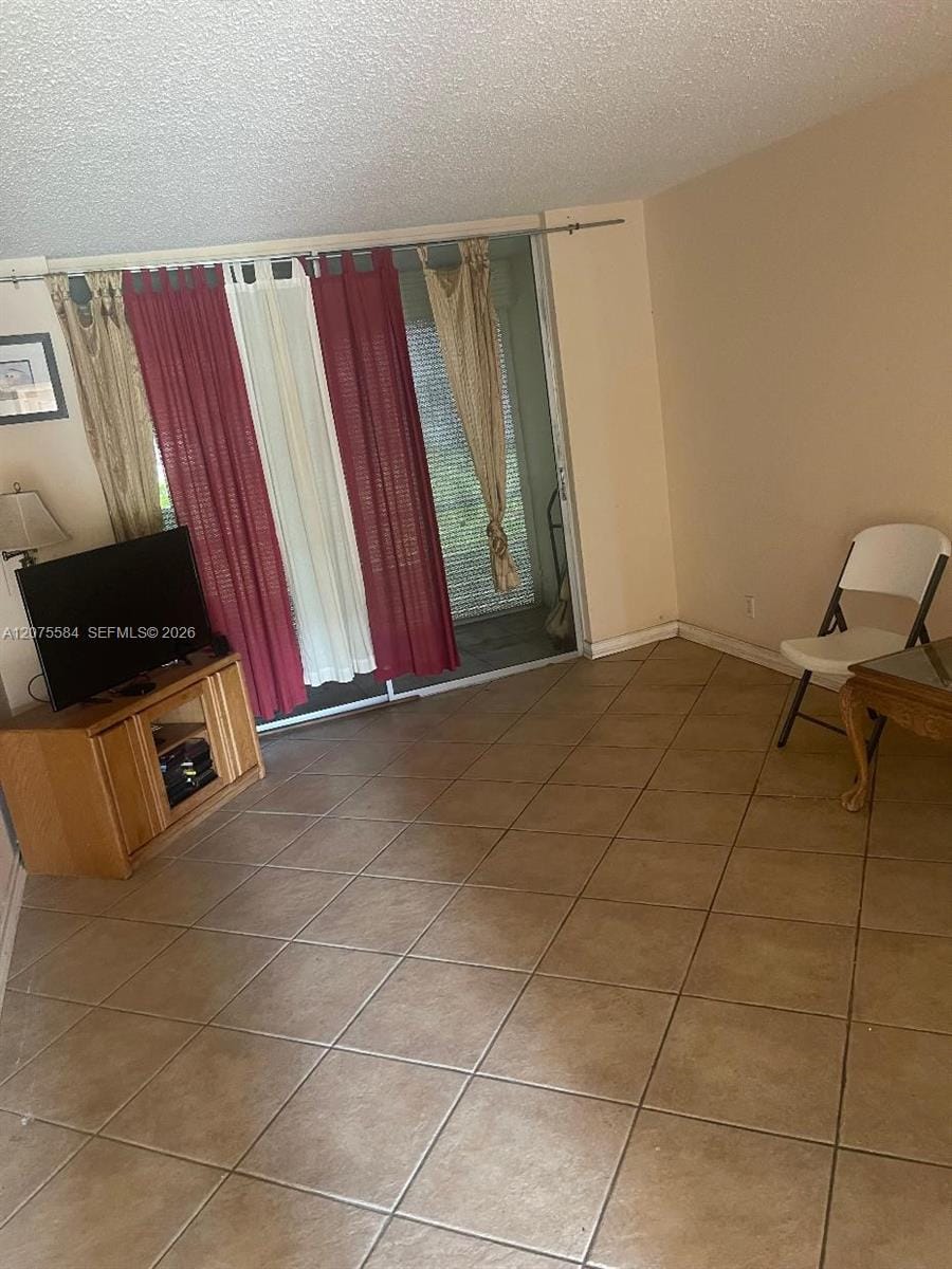 9400 Sunrise Lakes Boulevard 105, Sunrise, FL 33322 photo 16