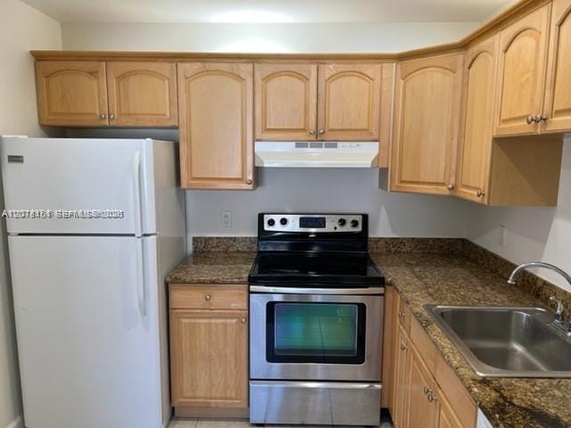 594 Saxony M 594, Delray Beach, FL 33446 photo 4