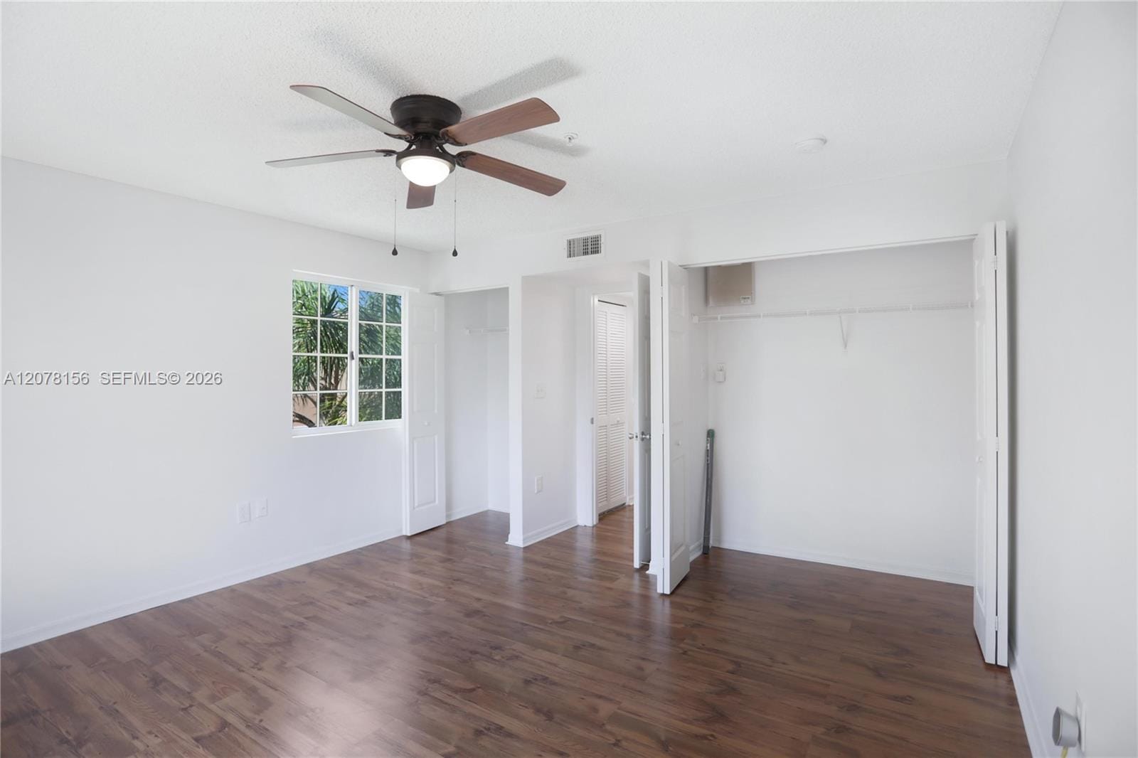 2941 NE 185th Street 1305 — photo 10