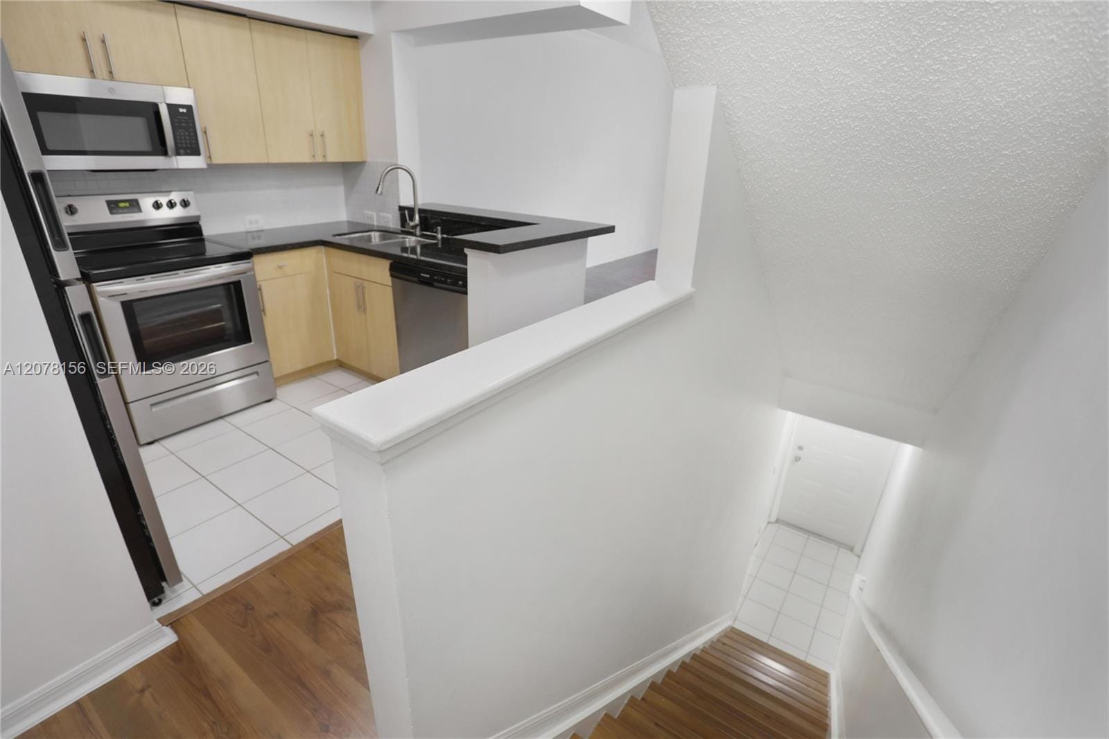 2941 NE 185th Street 1305 — photo 3
