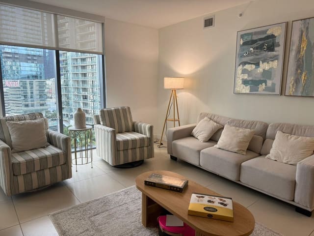 31 SE 6th Street 2407, Miami, FL 33131