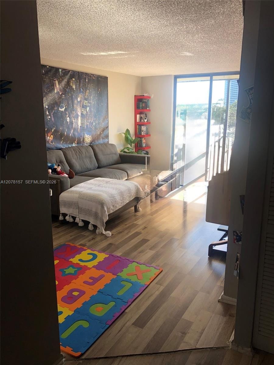 16851 NE 23rd Avenue B402 — photo 4
