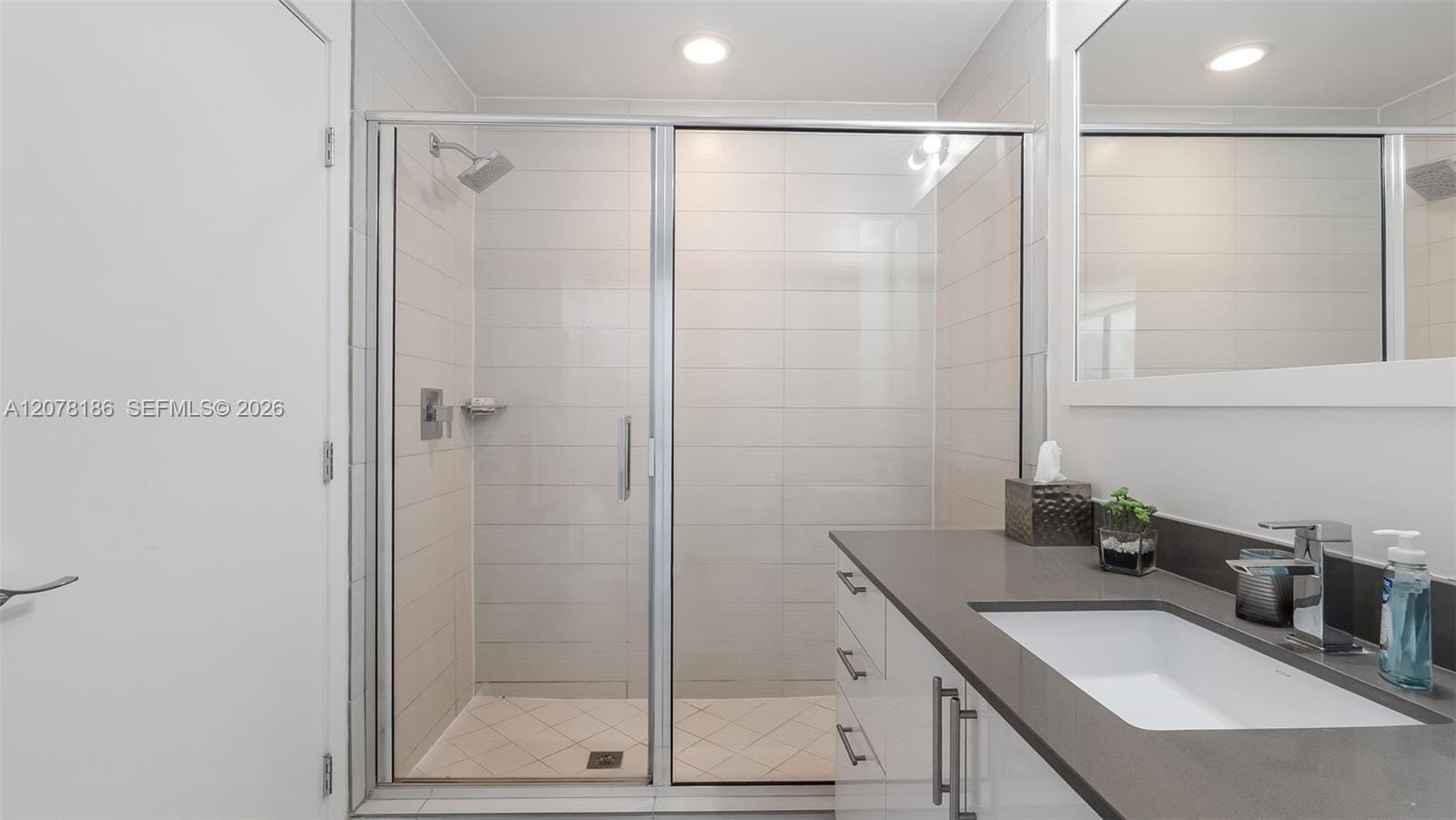 999 SW 1st Avenue 2004, Miami, FL 33130 photo 18
