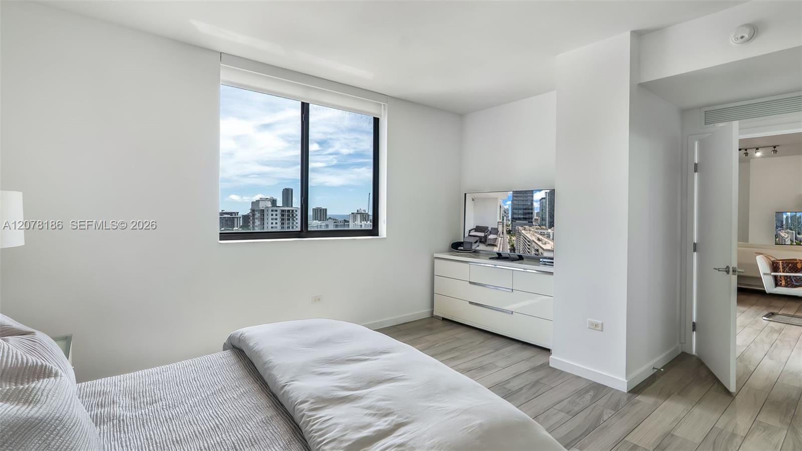 999 SW 1st Avenue 2004, Miami, FL 33130 photo 19