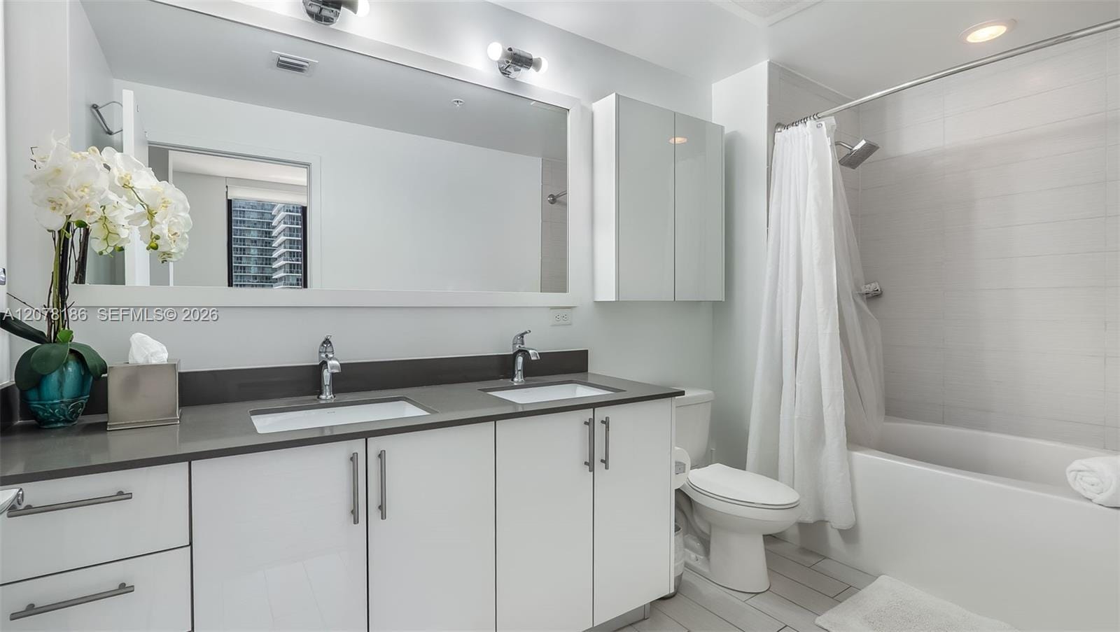 999 SW 1st Avenue 2004, Miami, FL 33130 photo 24