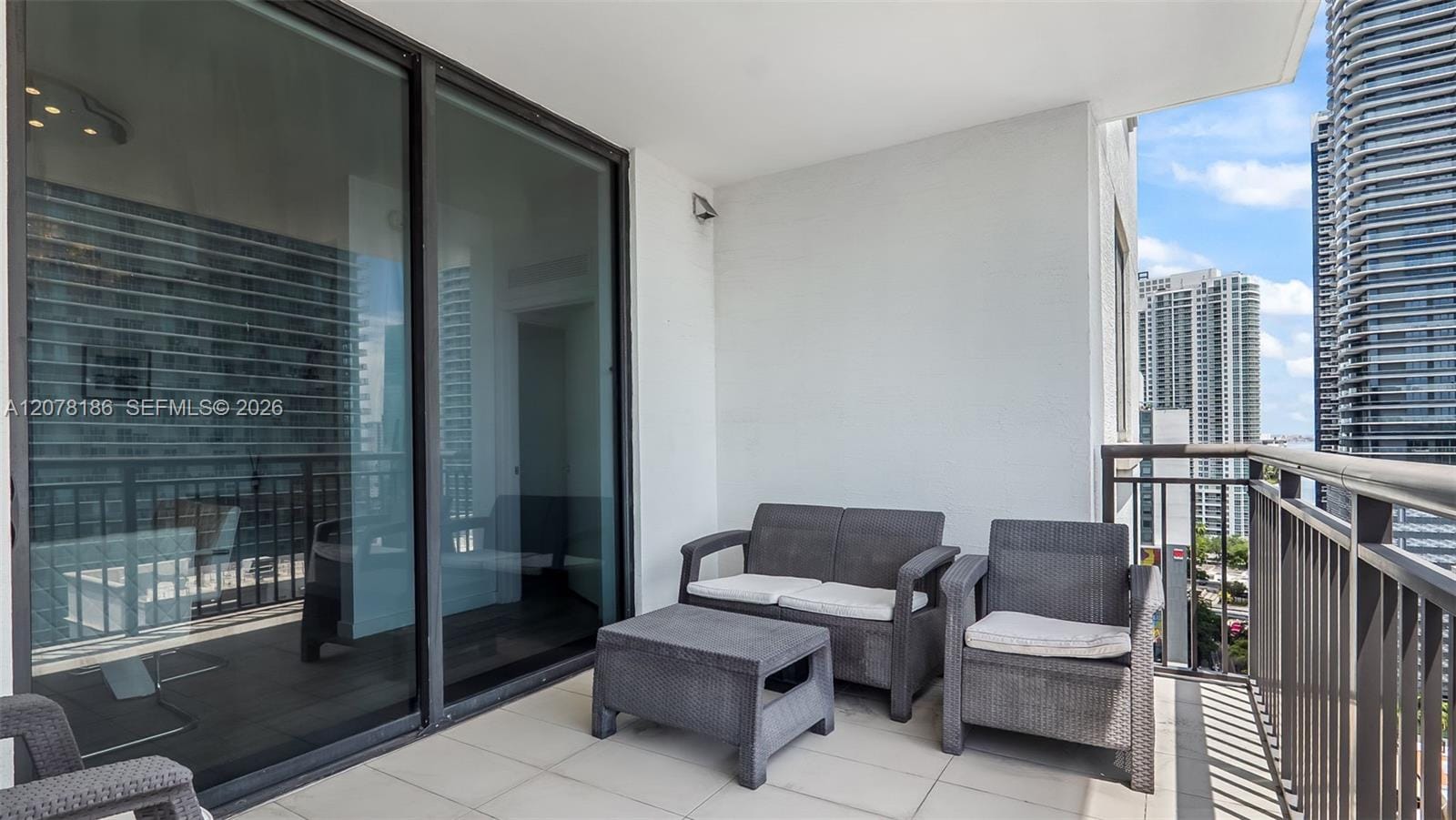 999 SW 1st Avenue 2004, Miami, FL 33130 photo 29