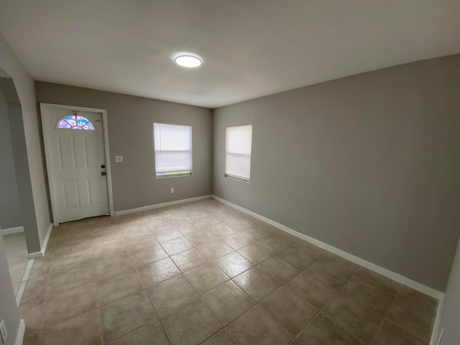 617 N DIXIE Highway — photo 2