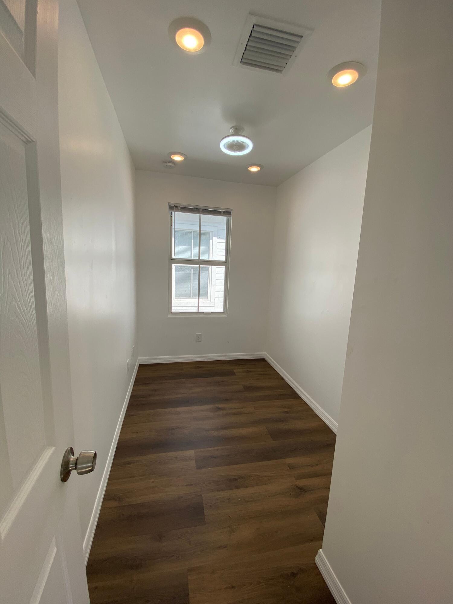641 6th Street — photo 10