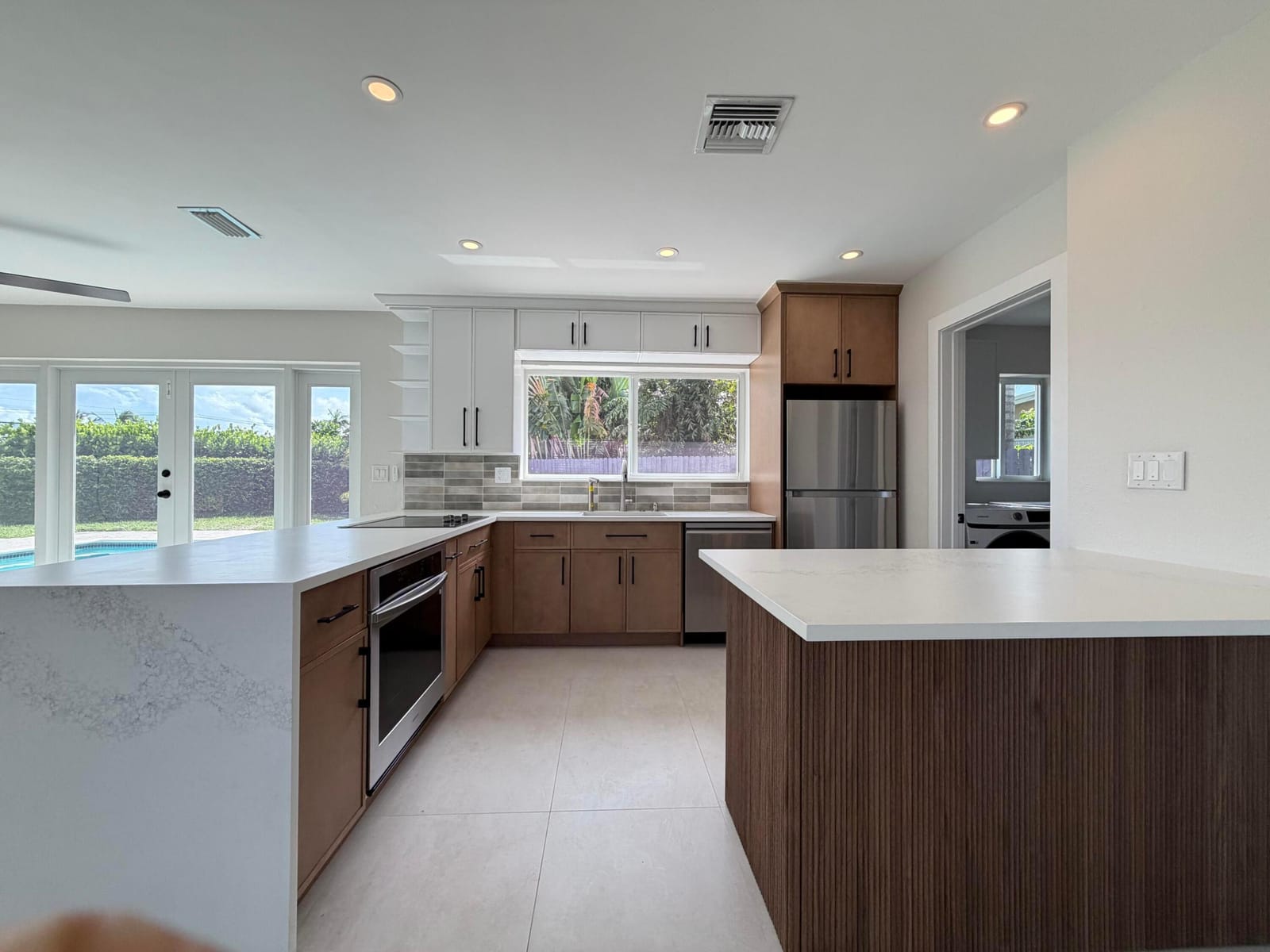 1100 W CAMINO REAL — photo 5