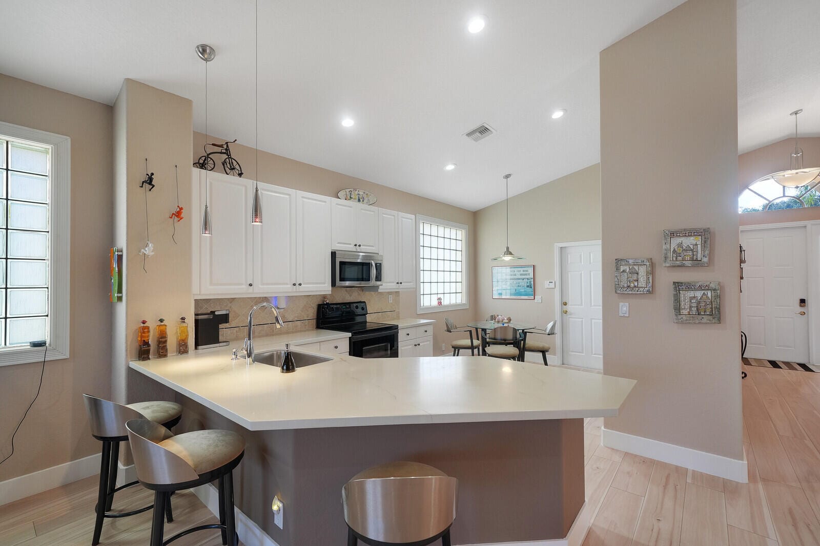 7148 CATALUNA Circle, Delray Beach, FL 33446 photo 3
