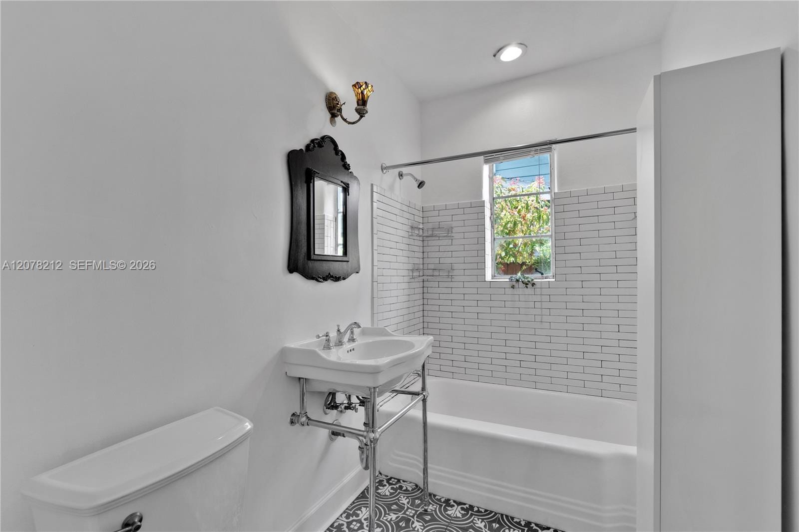 50 NW 26th Avenue 2/1 — photo 8