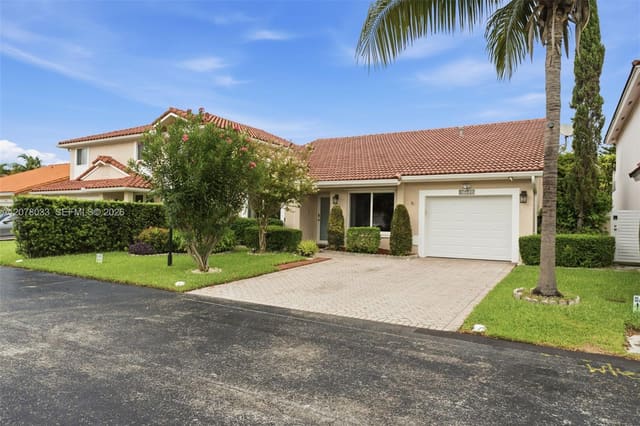 10887 SW 152nd Place, Miami, FL 33196