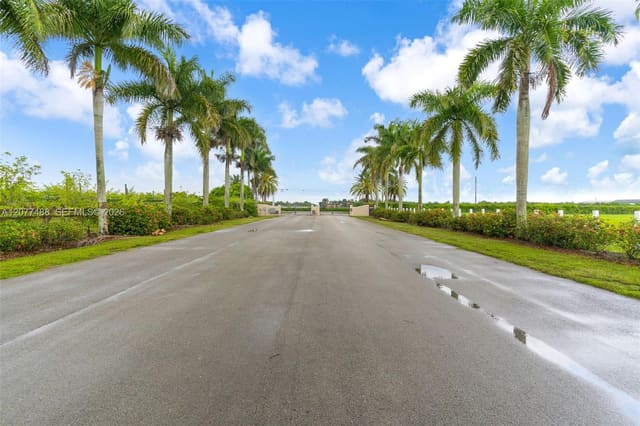 35250 SW 218 Avenue, Homestead, FL 33034