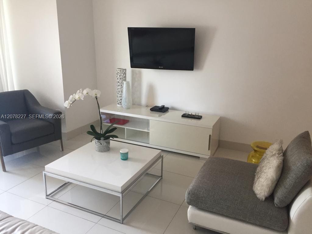485 Brickell Avenue 1811 — photo 5