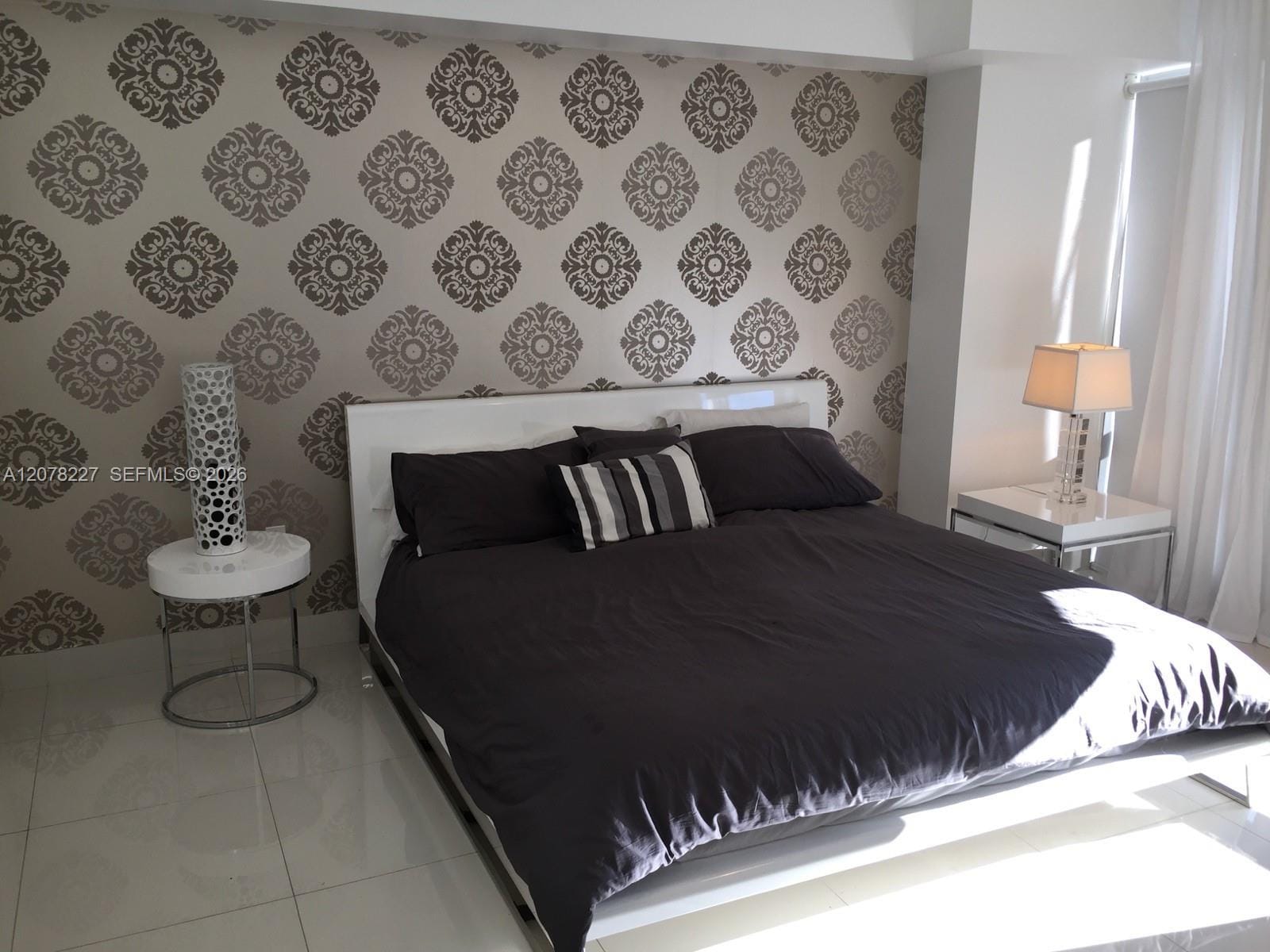 485 Brickell Avenue 1811 — photo 7