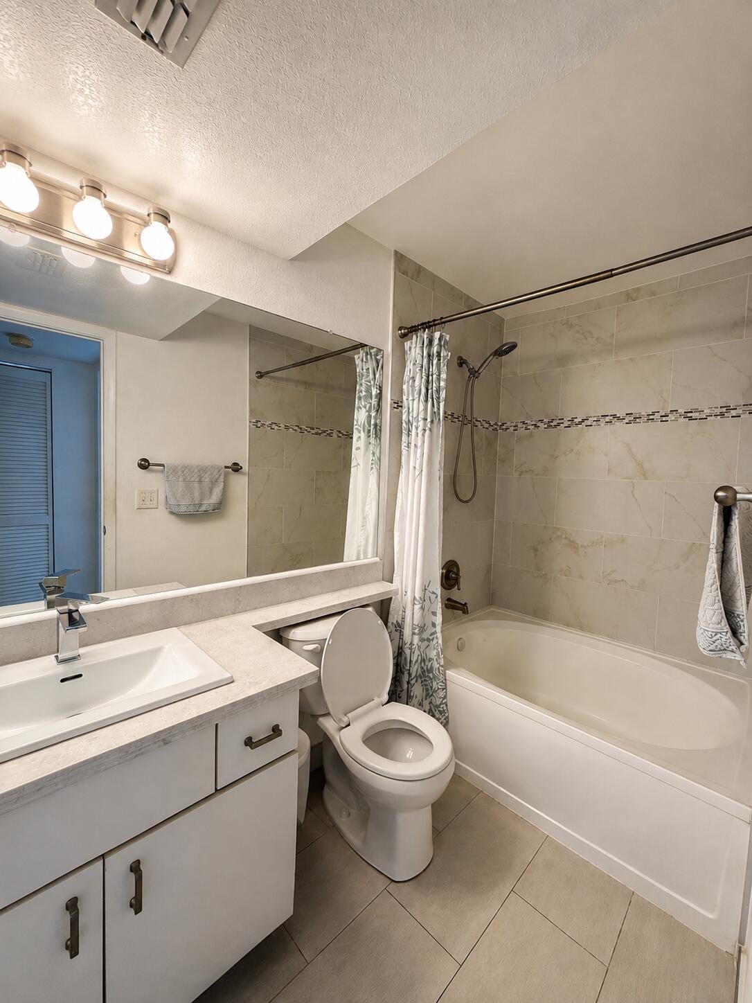 1865 Palm Cove Boulevard 9-209, Delray Beach, FL 33445 photo 17