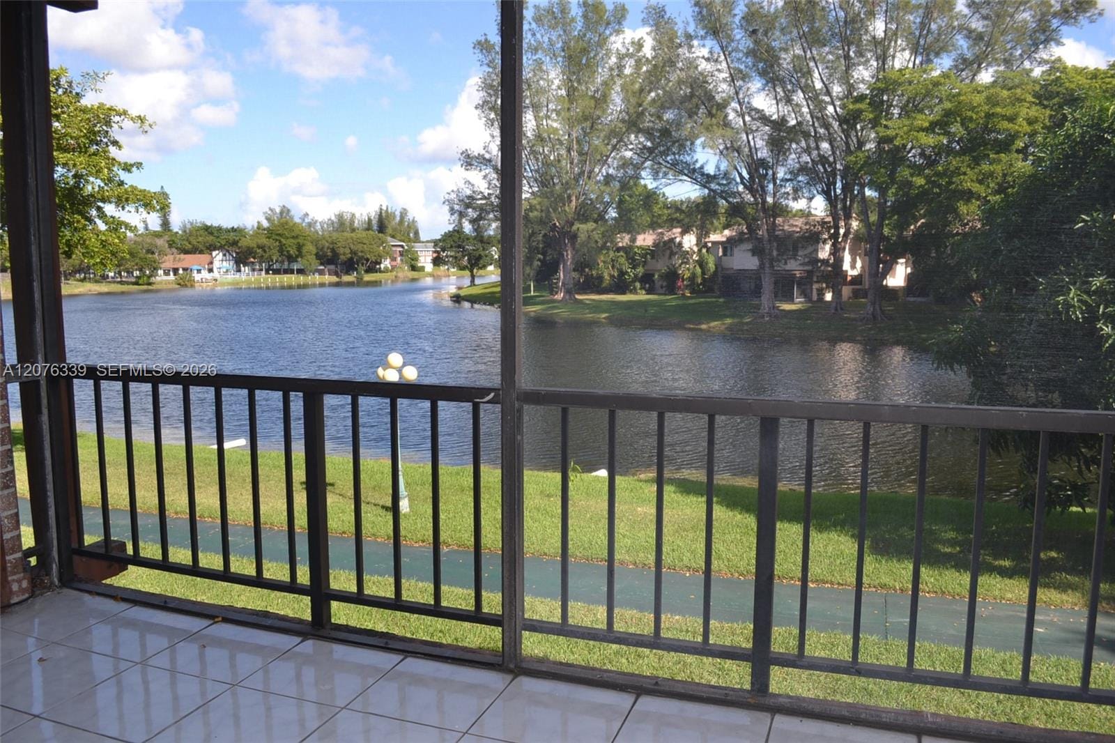 3670 Inverrary Drive 2D, Lauderhill, FL 33319 photo 13