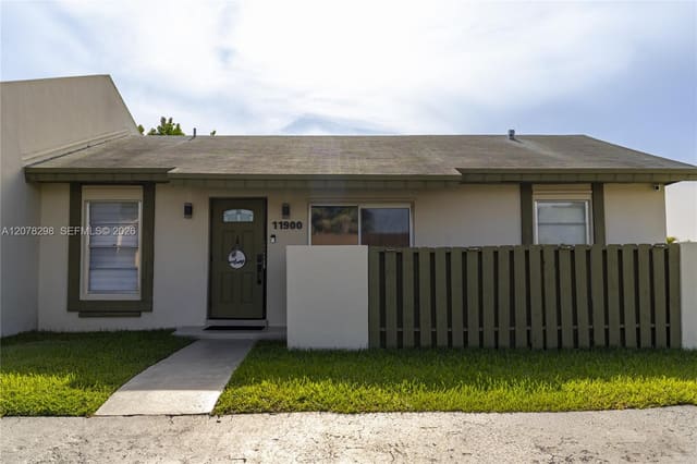 11900 SW 110th St Circle E, sold in ZIP 33186, Miami, FL