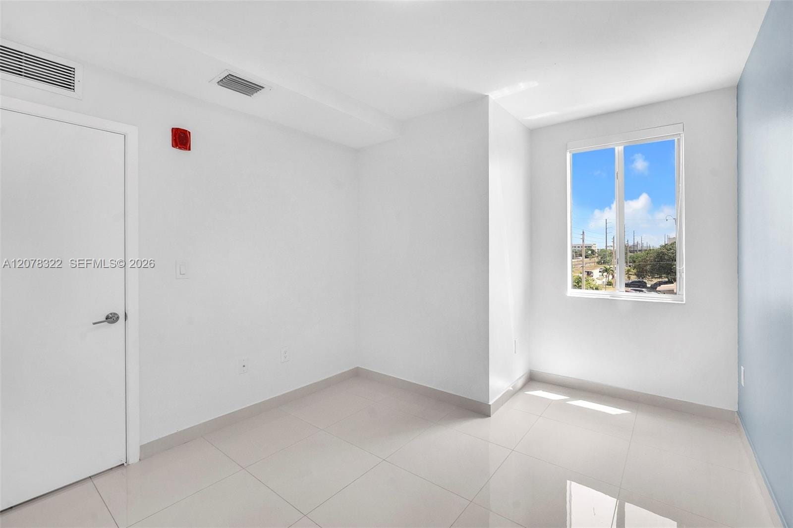 2651 NE 212th Terrace 301, Miami, FL 33180 photo 11