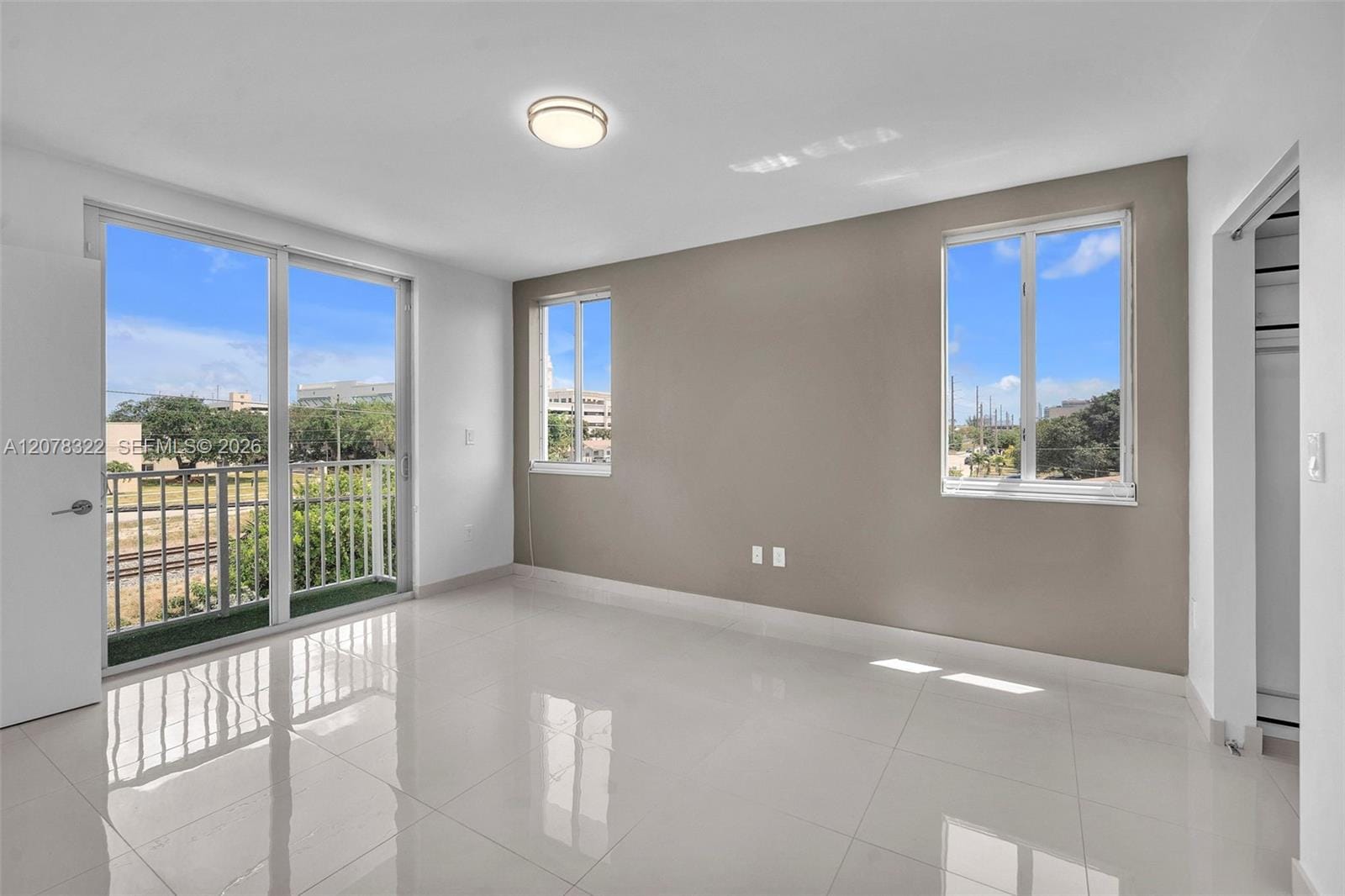 2651 NE 212th Terrace 301, Miami, FL 33180 photo 15