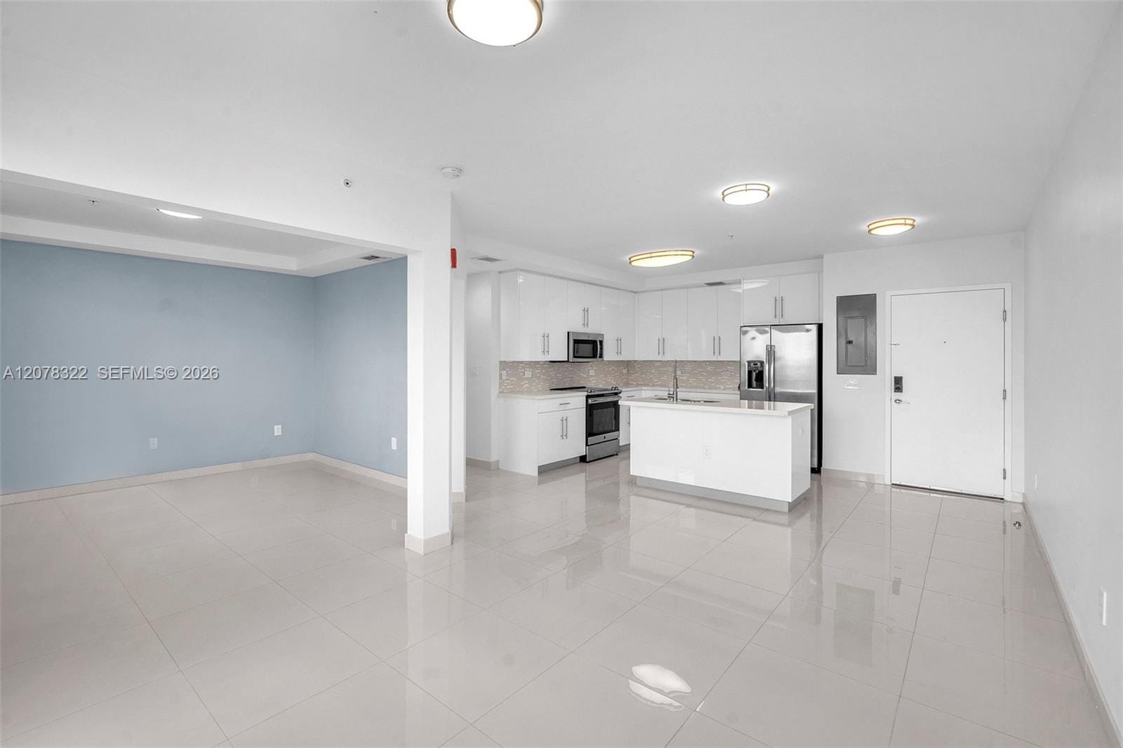 2651 NE 212th Terrace 301, Miami, FL 33180 photo 4