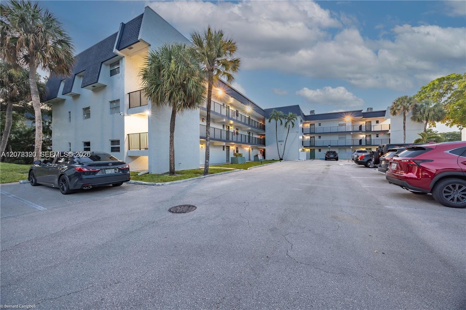 8002 Lagos De Campo Boulevard B-101, Tamarac, FL 33321