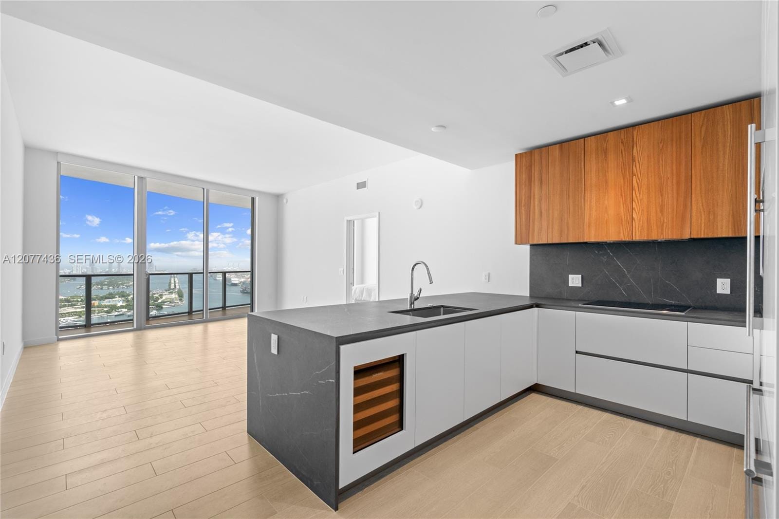 1400 Biscayne Boulevard 4203 — photo 9