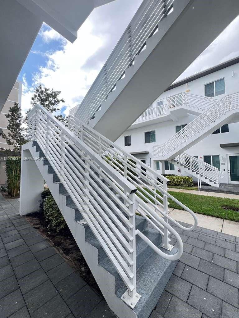 10229 NW 64th Terrace 101 — photo 9