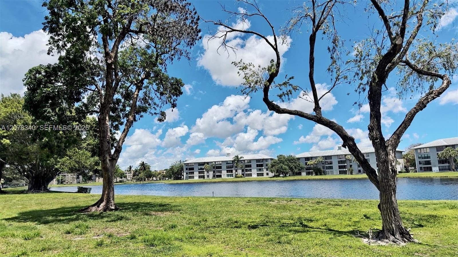 9420 Poinciana Place 206, Davie, FL 33324