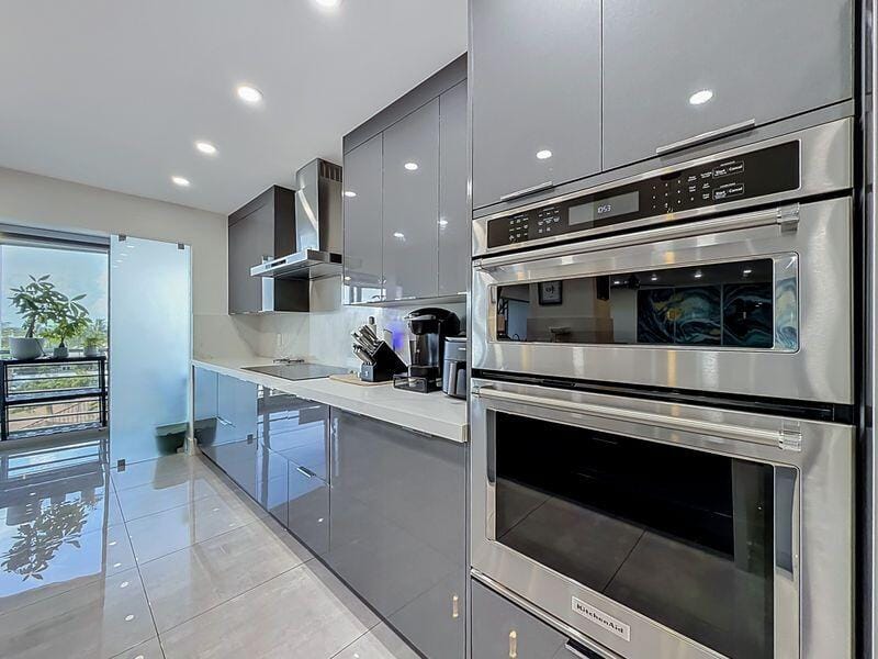 3050 NE 47TH Court 507 — photo 10