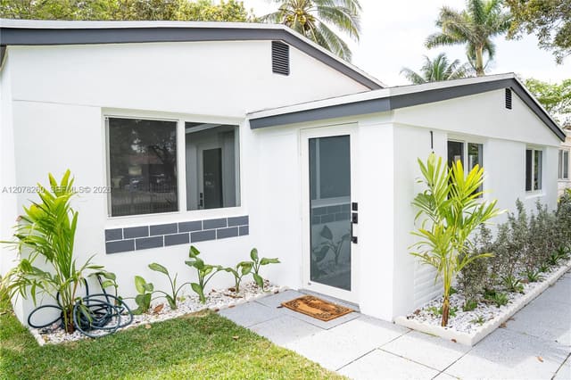 1640 NE 172nd Street, North Miami Beach, FL 33162
