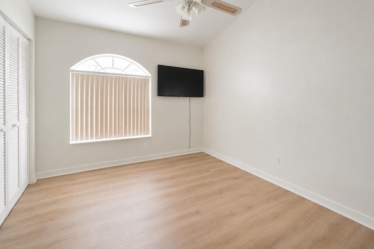 202 Wedgewood Circle — photo 2