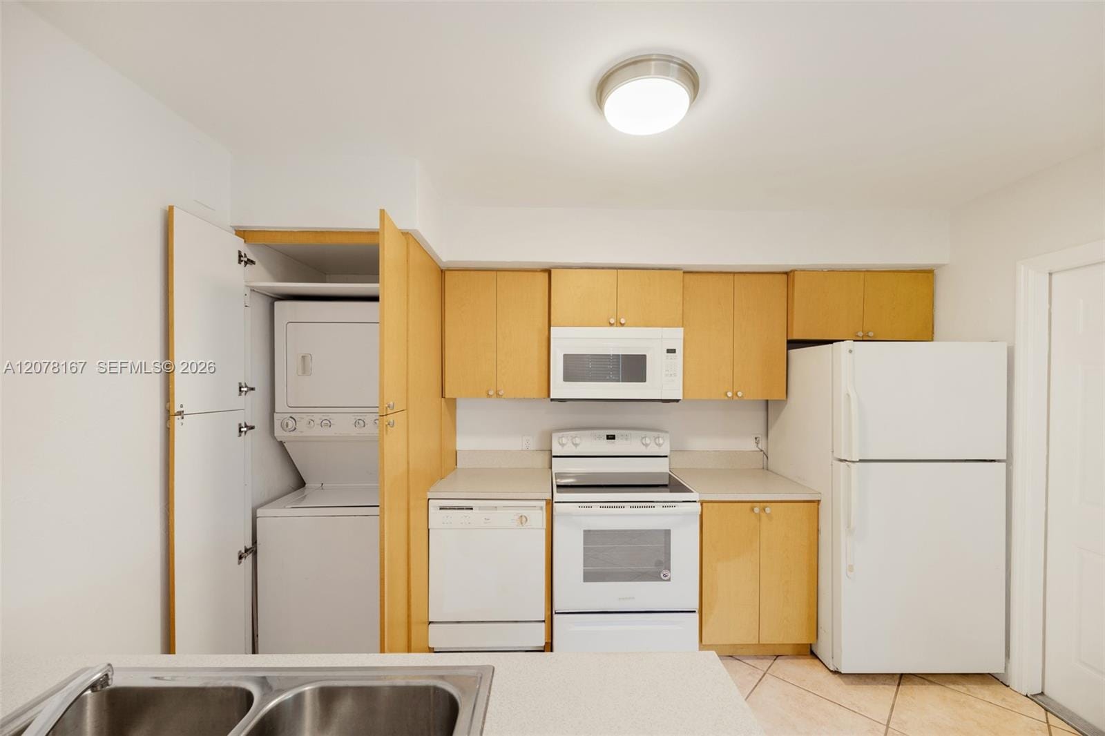 2332 SW 26th Lane — photo 4