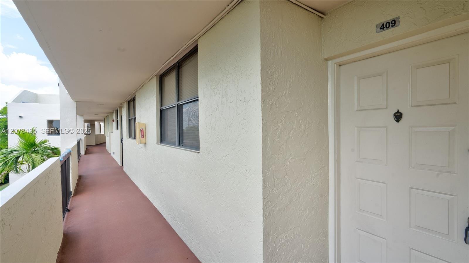 114 Lake Emerald Drive 409 — photo 9