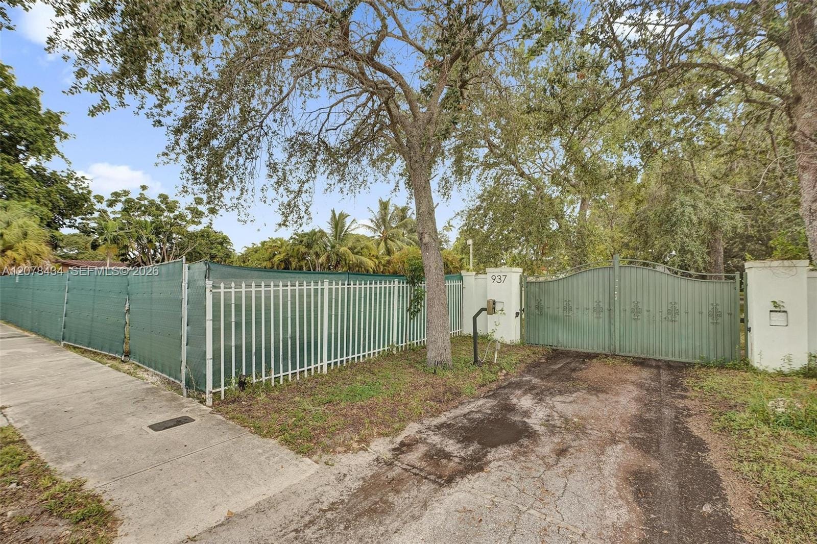 171 St, North Miami Beach, FL 33162 photo 4