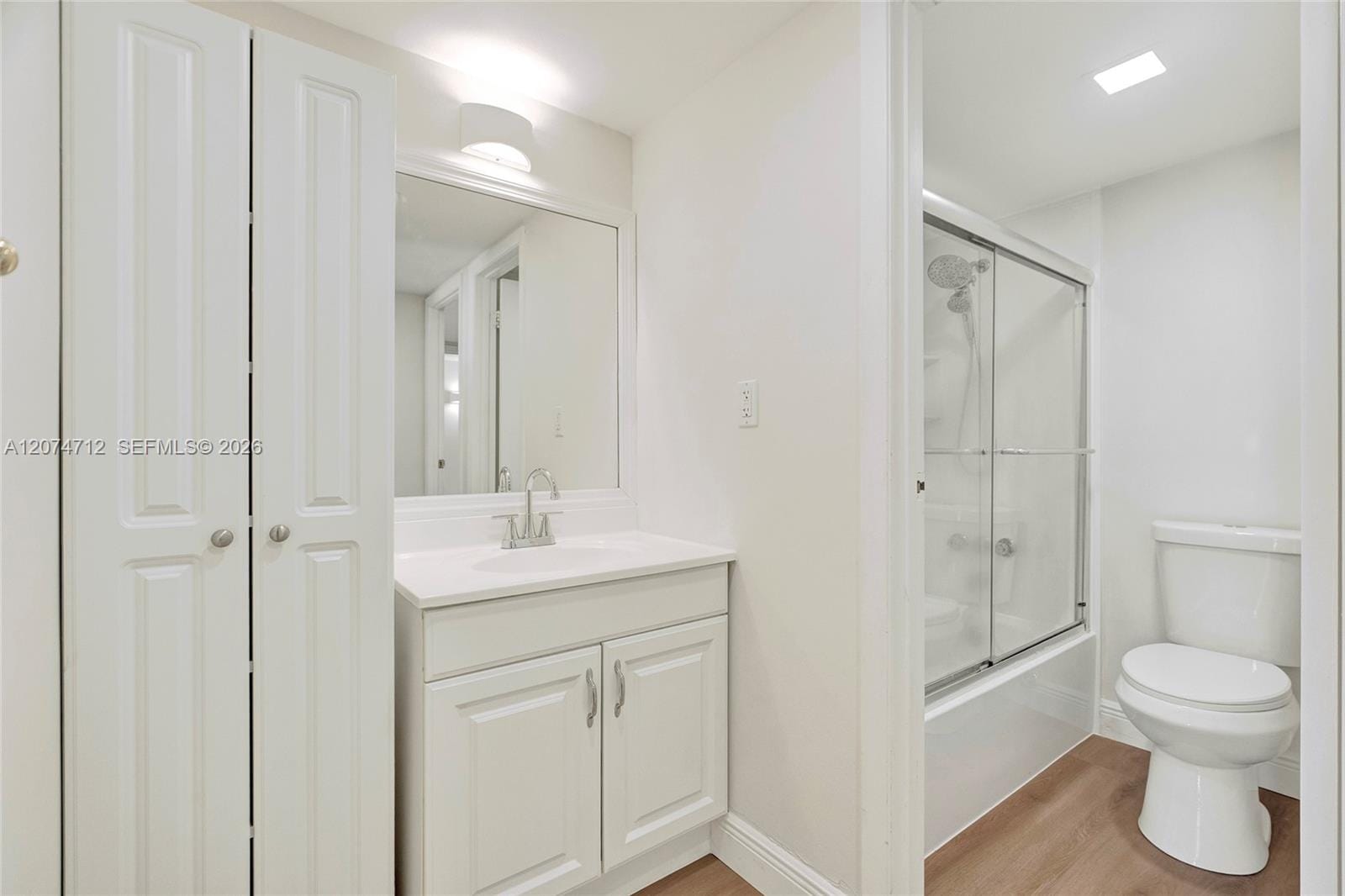 3401 N Country Club Drive EI403 — photo 10