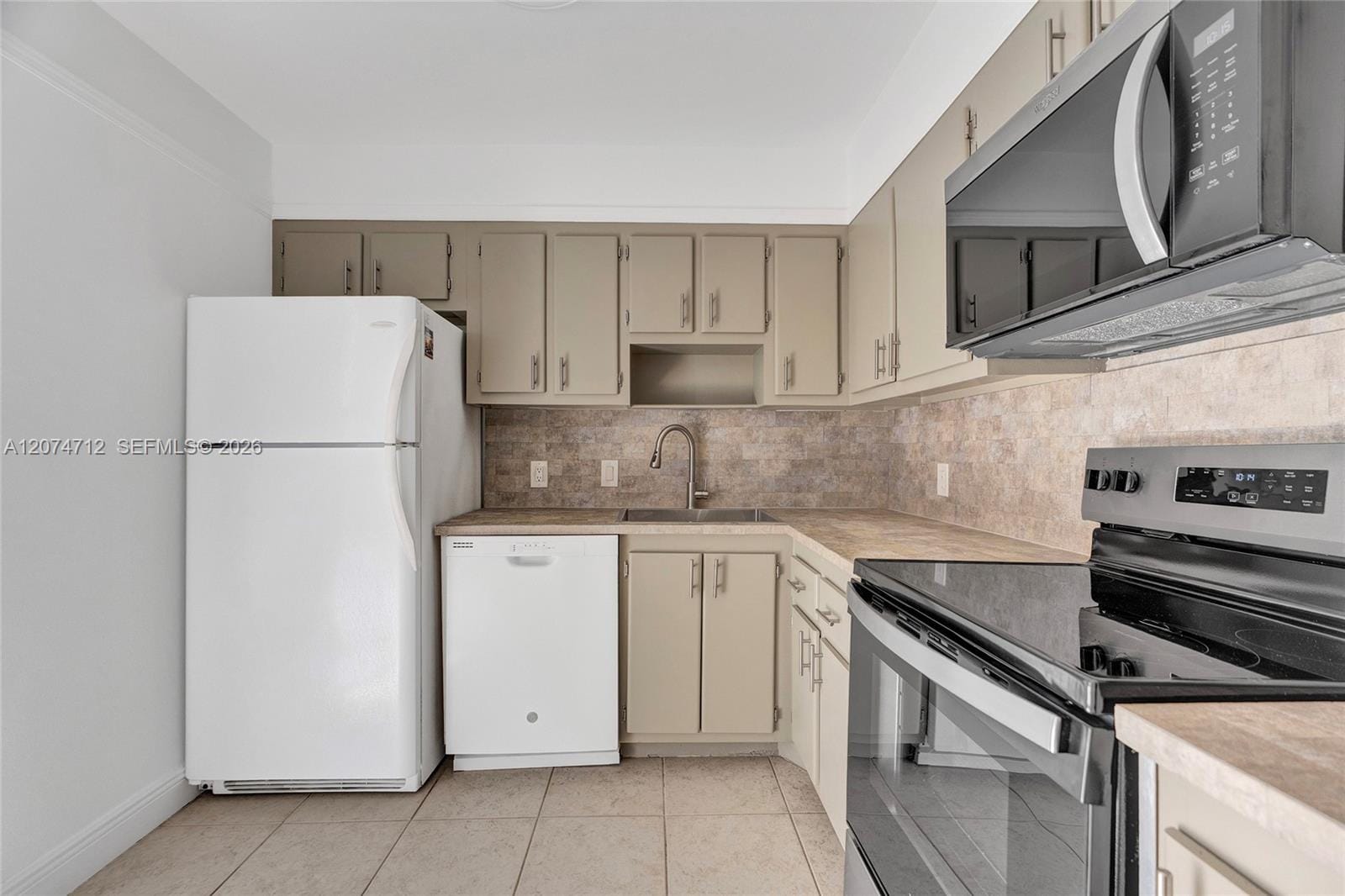 3401 N Country Club Drive EI403, Aventura, FL 33180 photo 15