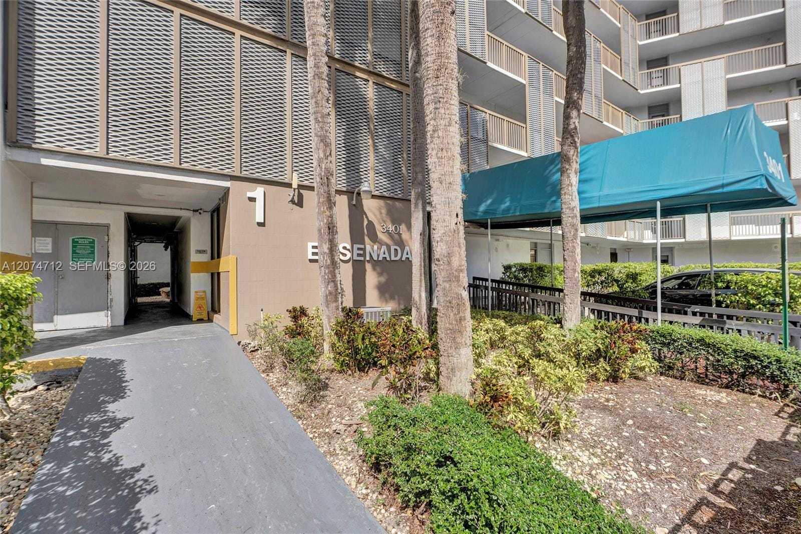 3401 N Country Club Drive EI403, Aventura, FL 33180 photo 22