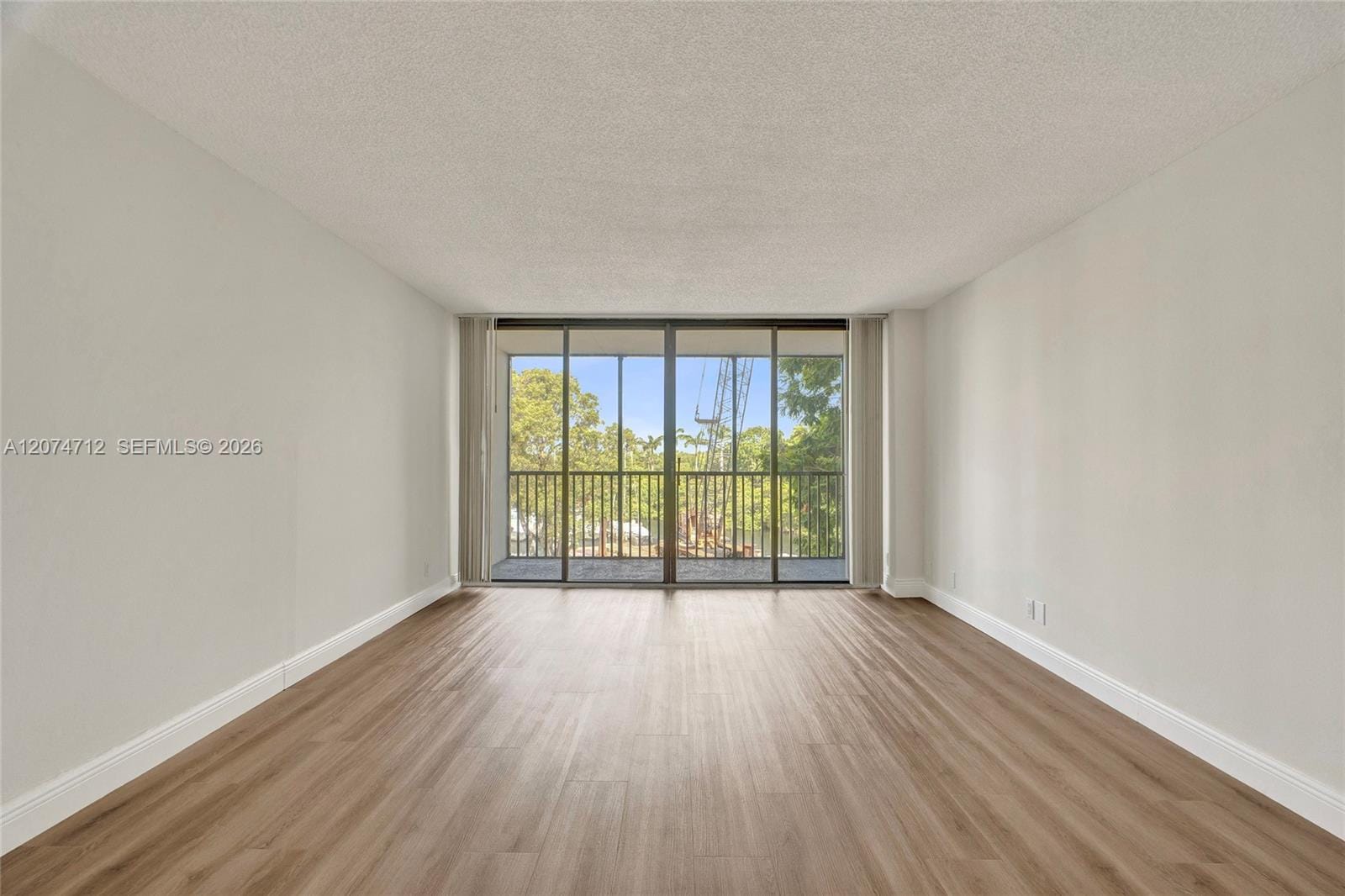 3401 N Country Club Drive EI403 — photo 4