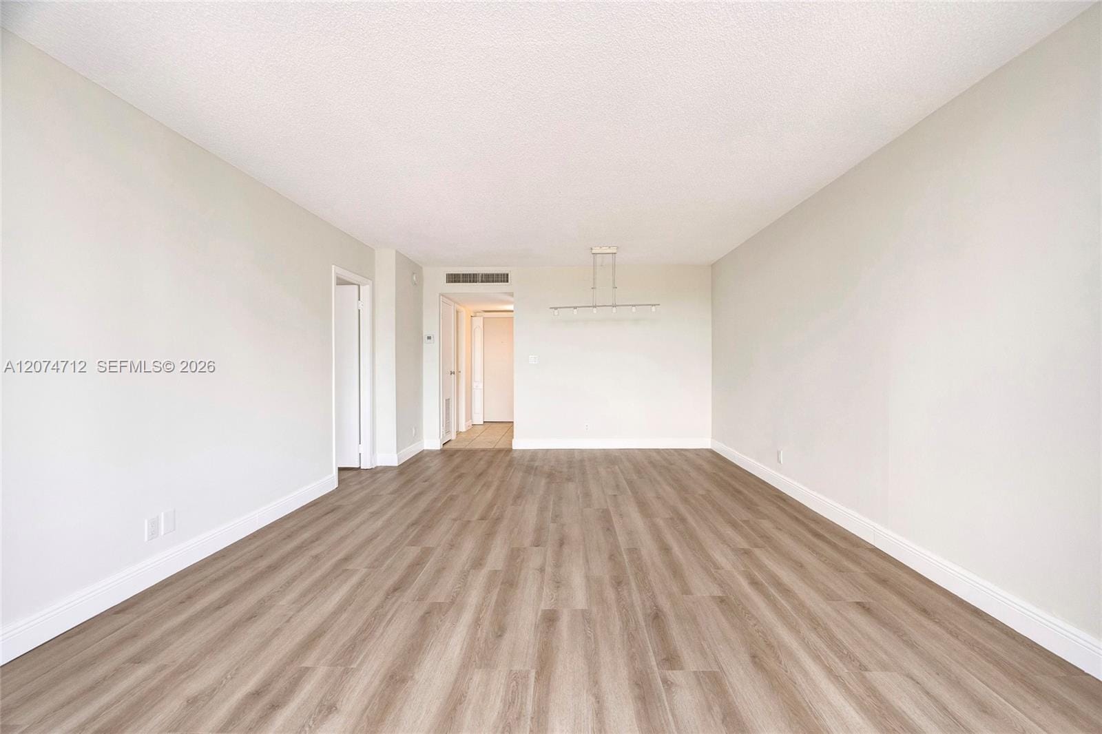 3401 N Country Club Drive EI403 — photo 5