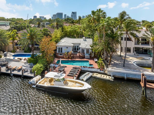 124 S GORDON Road, Navarro Isle, Fort Lauderdale, FL