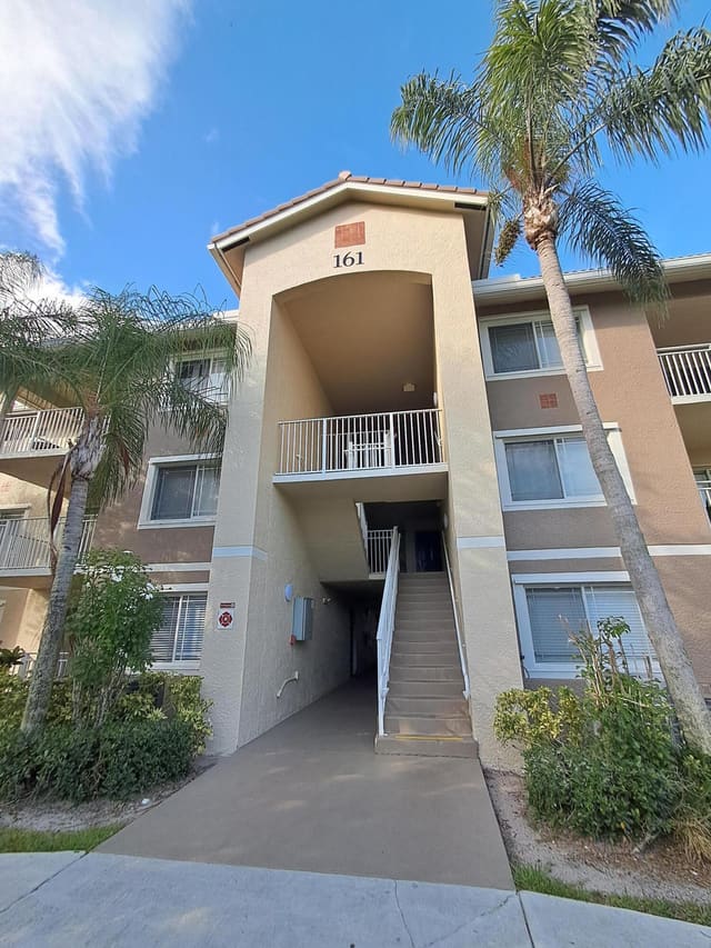 161 SW Palm Drive 204, Port St. Lucie, FL 34986