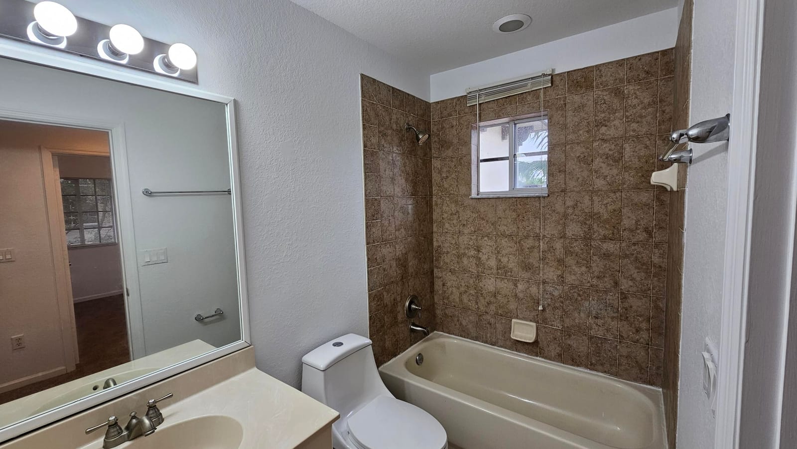 2022 ISLAND Drive — photo 9